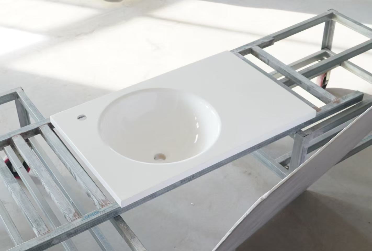 QINGDA solid surface wash basin production scene