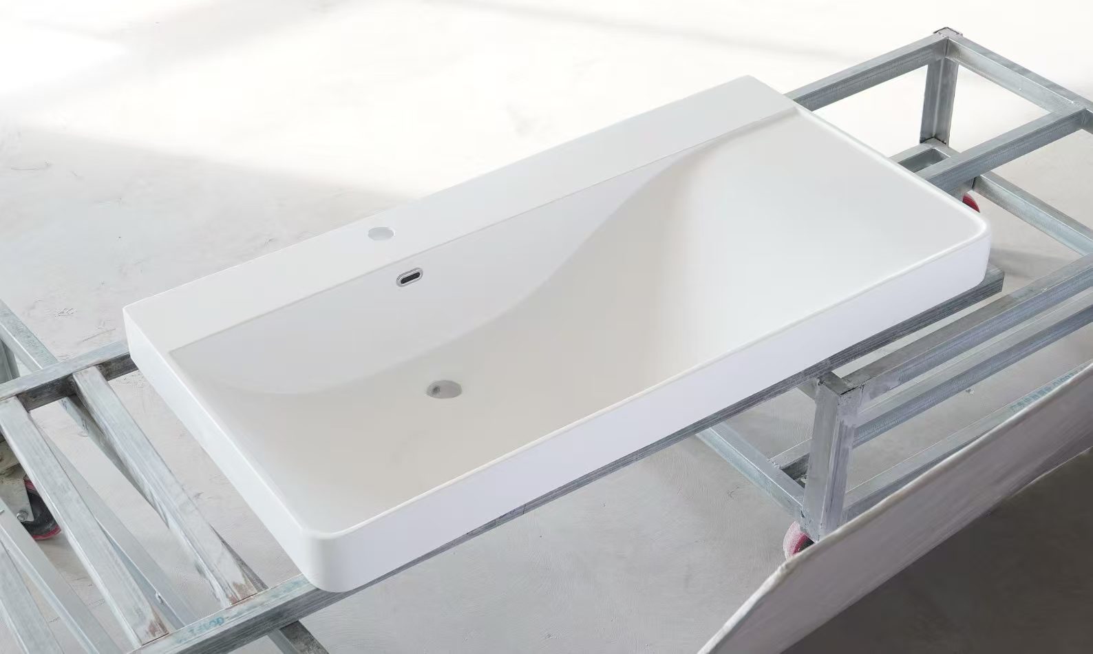 Solid surface wash basin production on factory rack